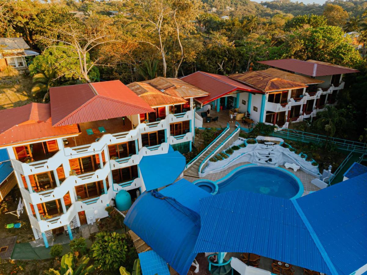 Hotel Planeta Sano Manuel Antonio Exterior photo