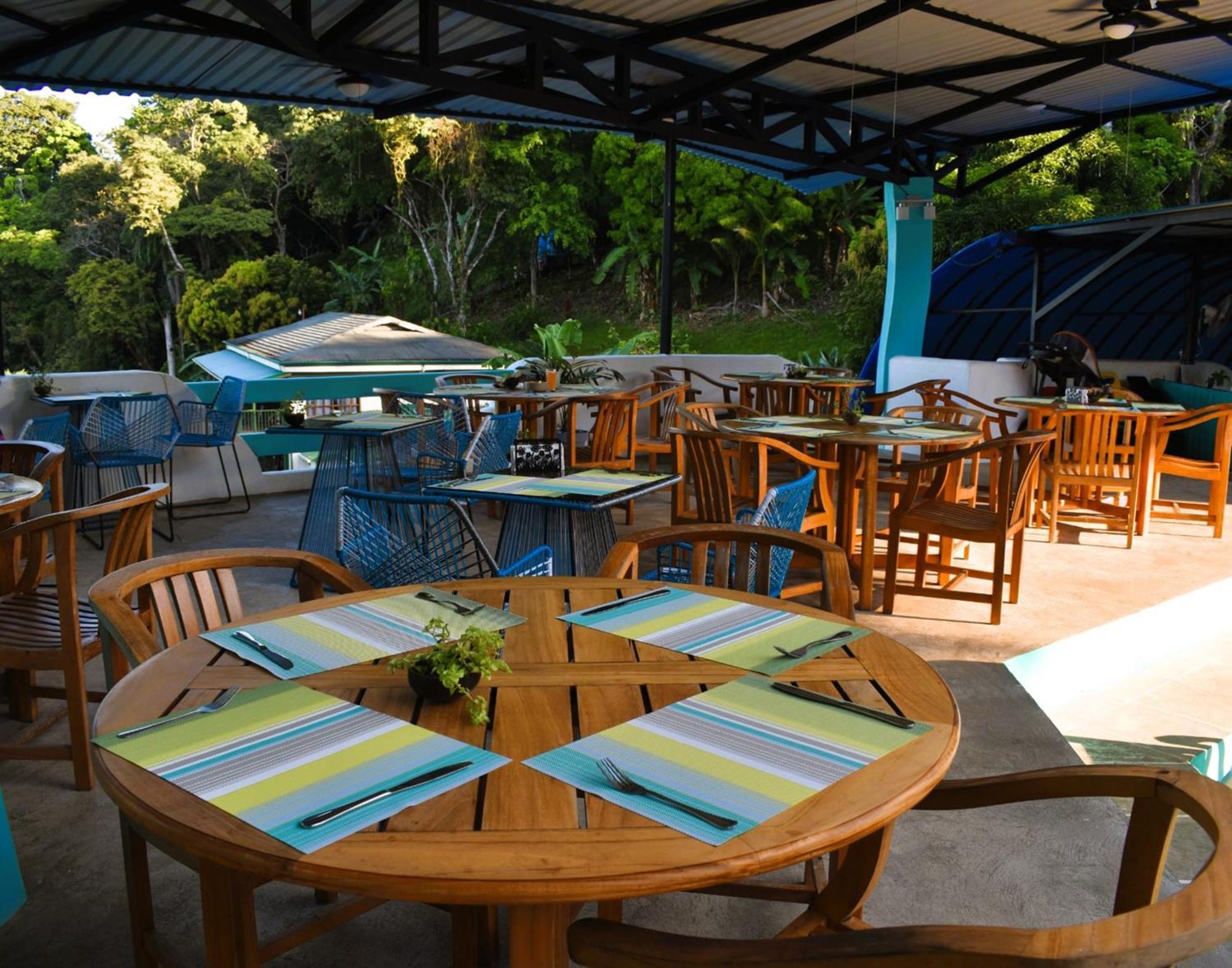 Hotel Planeta Sano Manuel Antonio Exterior photo