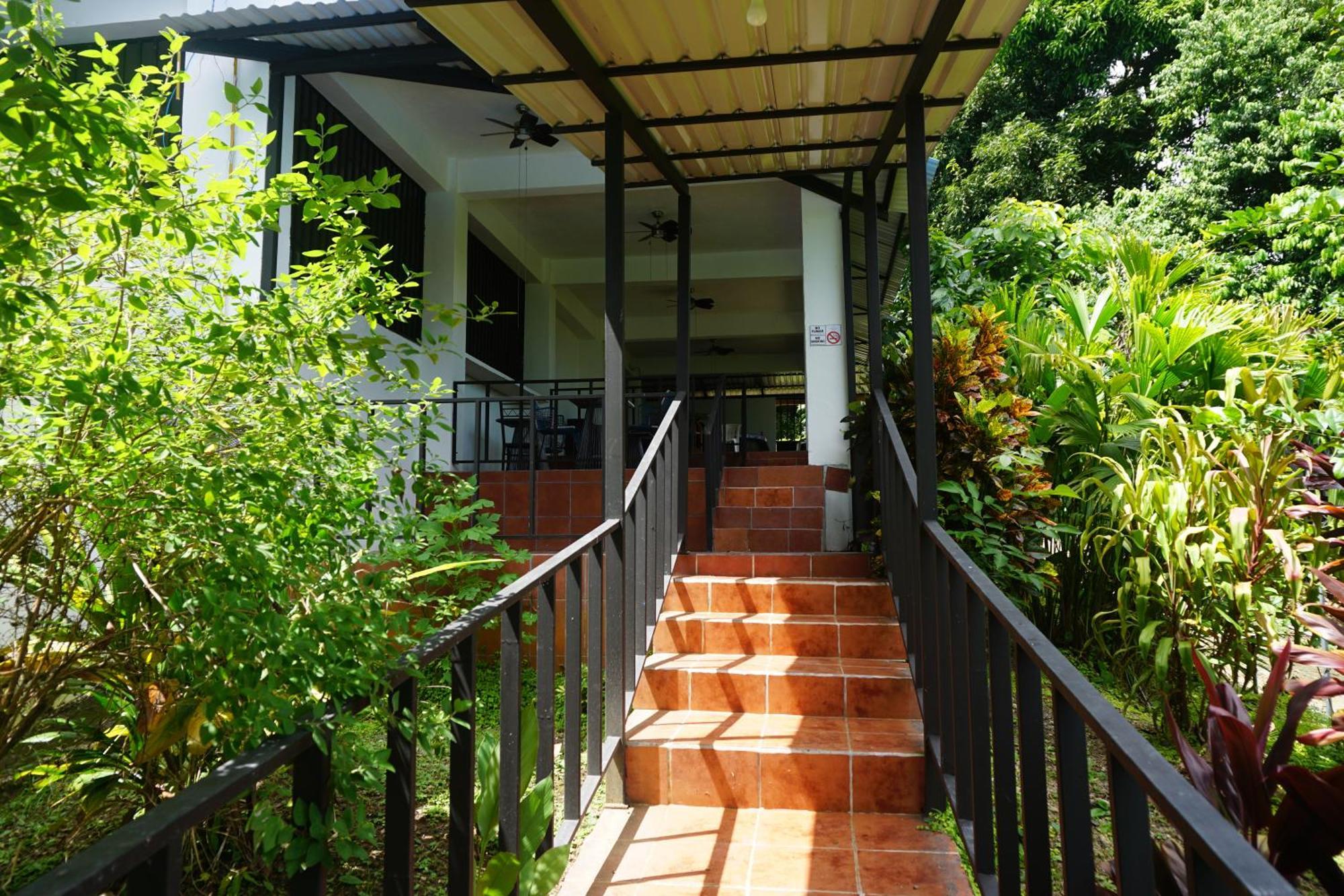 Hotel Planeta Sano Manuel Antonio Exterior photo