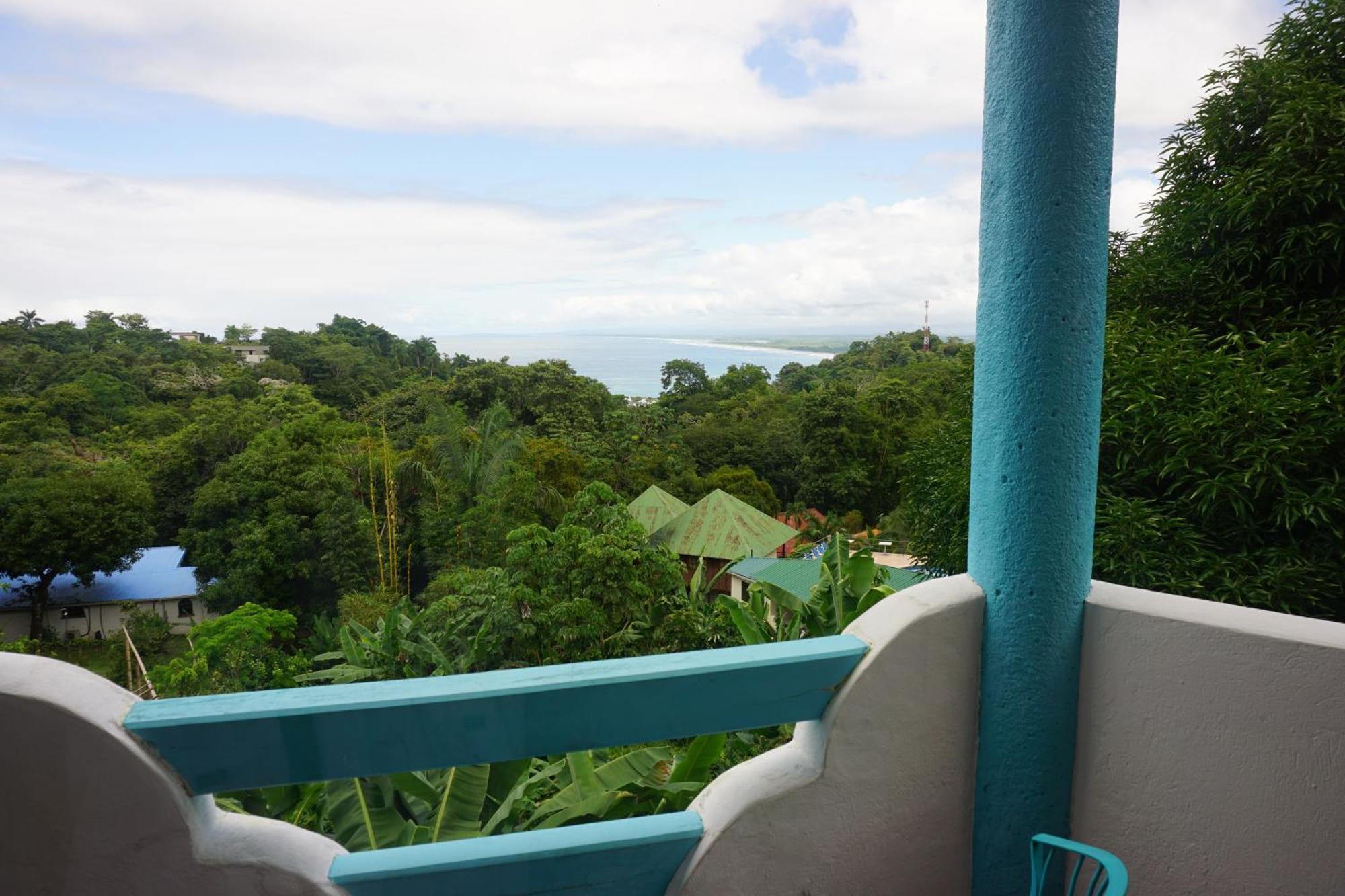 Hotel Planeta Sano Manuel Antonio Exterior photo