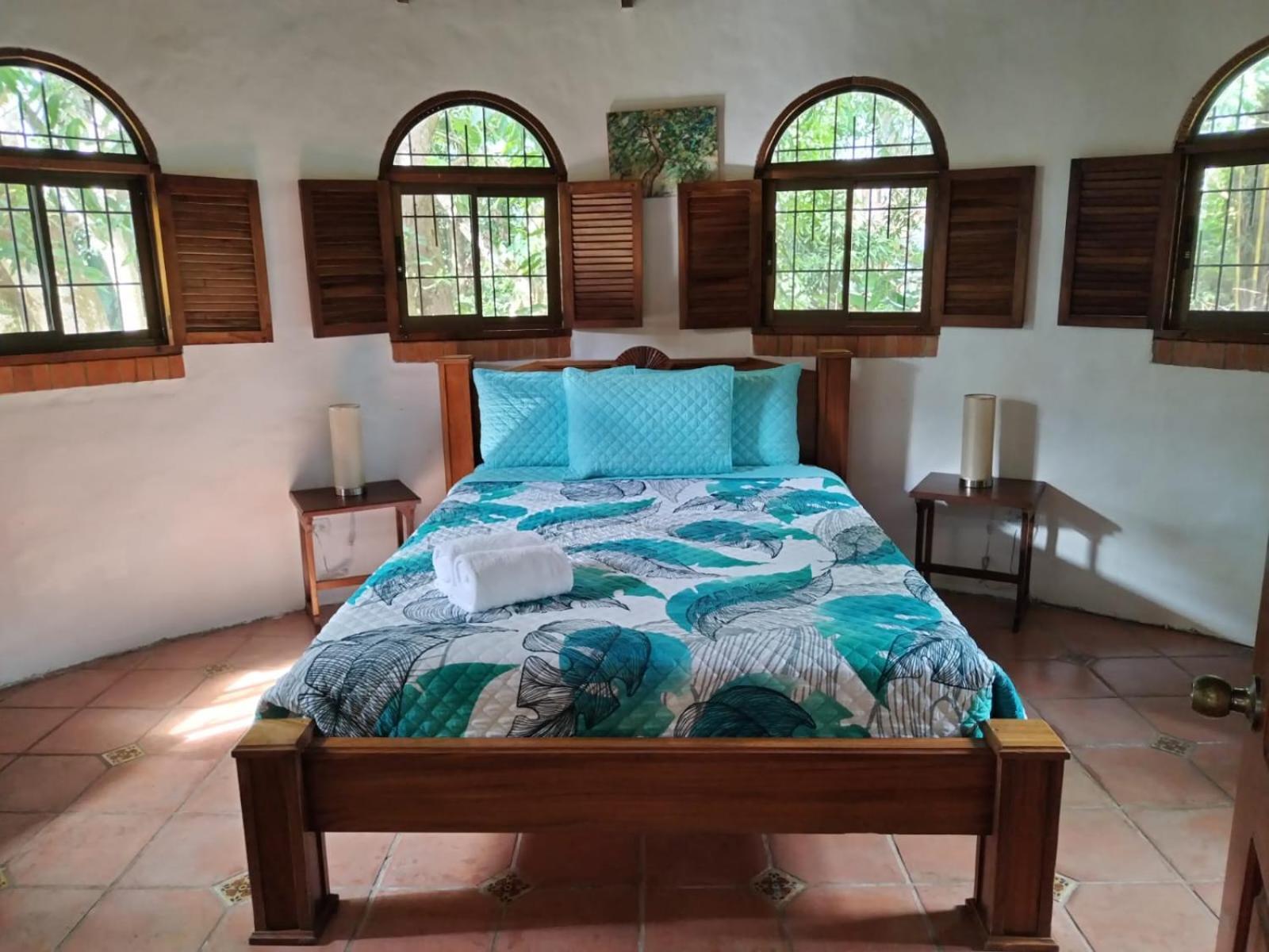 Hotel Planeta Sano Manuel Antonio Exterior photo