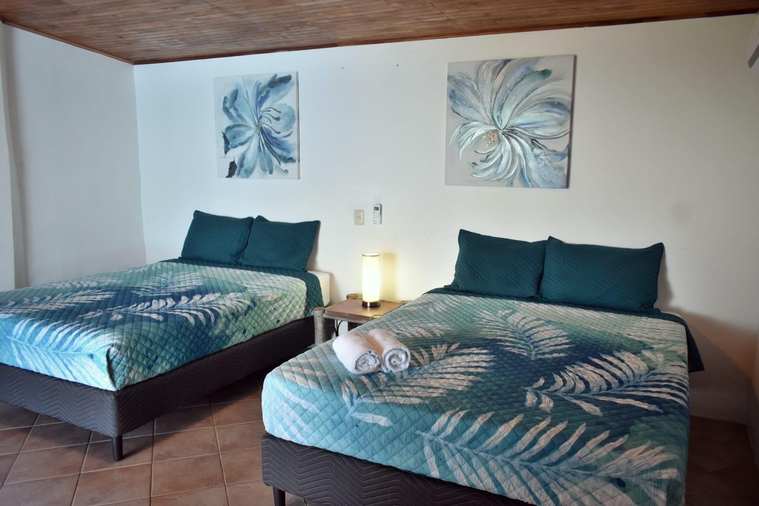 Hotel Planeta Sano Manuel Antonio Exterior photo