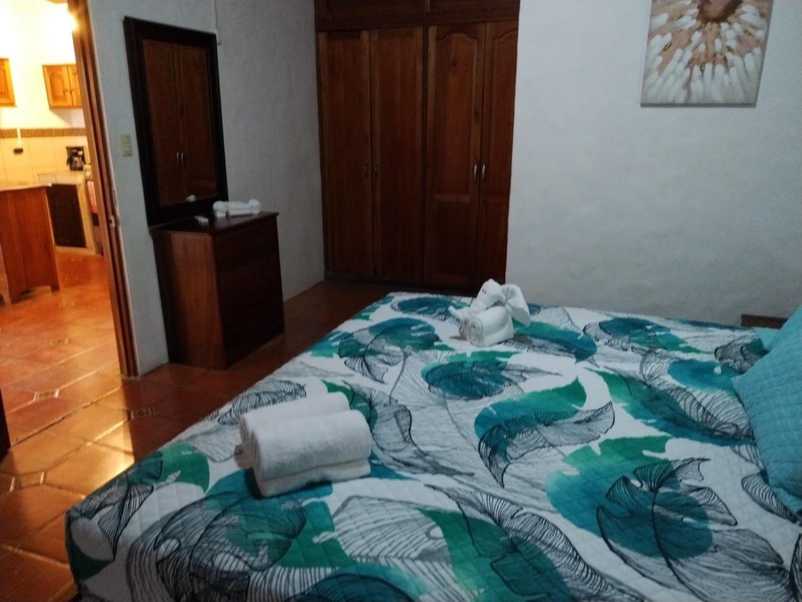 Hotel Planeta Sano Manuel Antonio Exterior photo